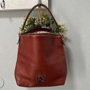 Elegant Brown Leather Handbag